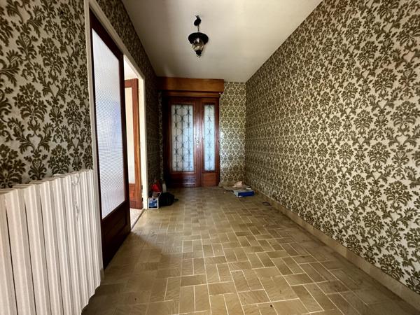 Marsilly (17137) À vendre – Maison des années 1970 avec grand terrain divisible – Marsilly (17)