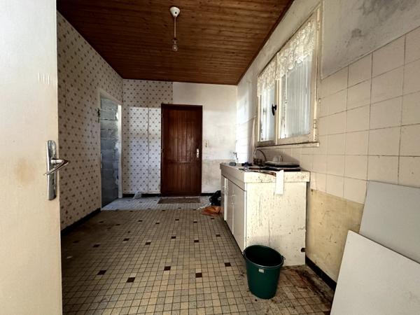 Marsilly (17137) À vendre – Maison des années 1970 avec grand terrain divisible – Marsilly (17)