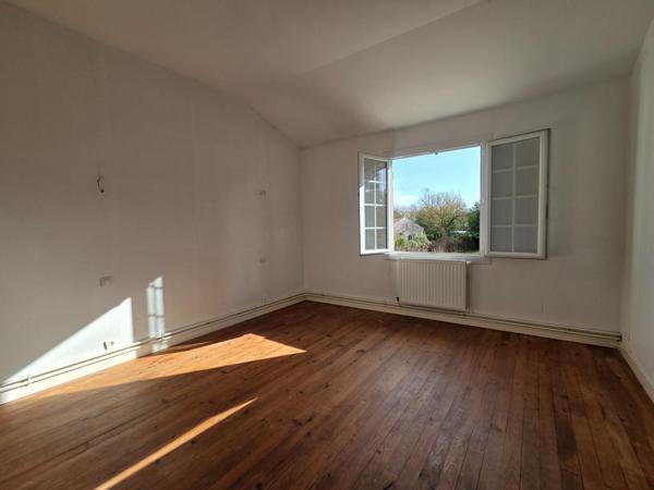 Maison à SAINT-JEAN-D'ANGELY, 17400 - 5 pièces 129m²