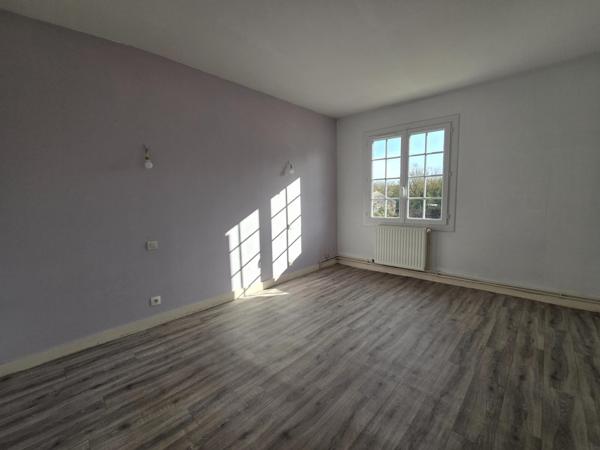 Maison à SAINT-JEAN-D'ANGELY, 17400 - 5 pièces 129m²