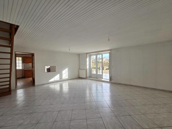 Maison à SAINT-JEAN-D'ANGELY, 17400 - 5 pièces 129m²