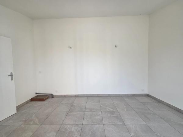 Maison à SAINT-JEAN-D'ANGELY, 17400 - 5 pièces 129m²