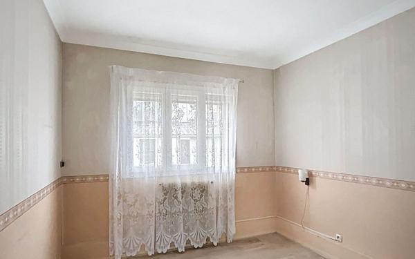 Maison à vendre    2 pièces • 59 m2 Tinqueux