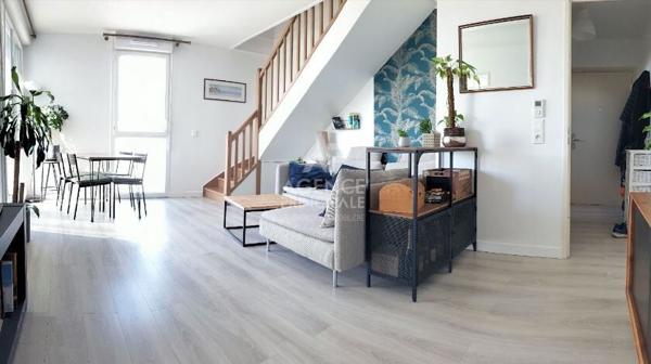 Appartement meublé Nanterre 4 pièce(s) 79 m2

Loyer €2 000/mois charges comprises **

- Ref : 14952