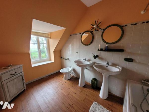 PRECIGNE-MAISON ISOLEE EN CAMPAGNE -REFVDL2214