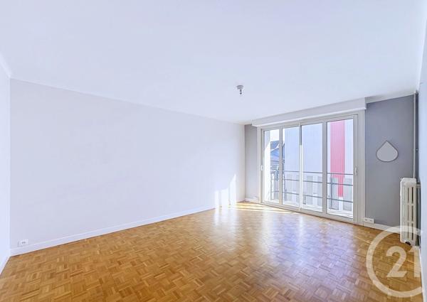 Appartement à vendre  3 pièces - 67,32 m 2   LAVAL  - 53
