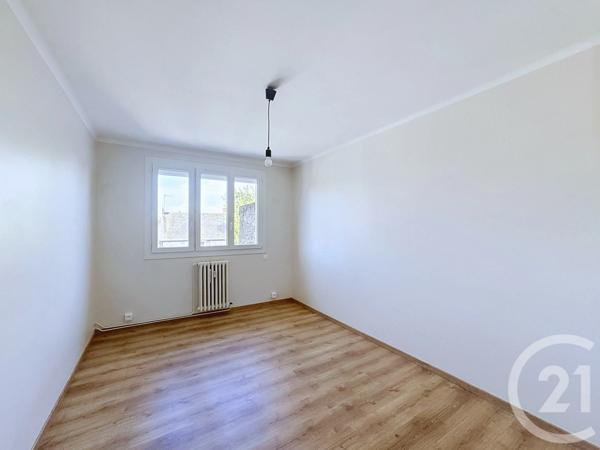Appartement à vendre  3 pièces - 67,32 m 2   LAVAL  - 53