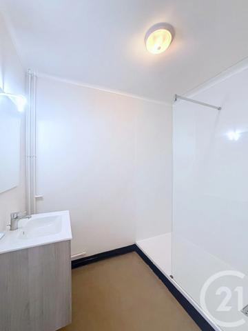 Appartement à vendre  3 pièces - 67,32 m 2   LAVAL  - 53
