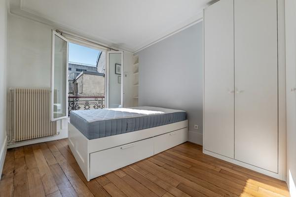 Appartement Paris 3 pièce(s) 48 m2