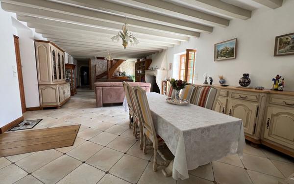 Maison à vendre    5 pièces •  Saint-Denis-en-Val