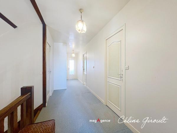 Maison à SAINT-QUENTIN-SUR-LE-HOMME, 50220 - 8 pièces 205m²