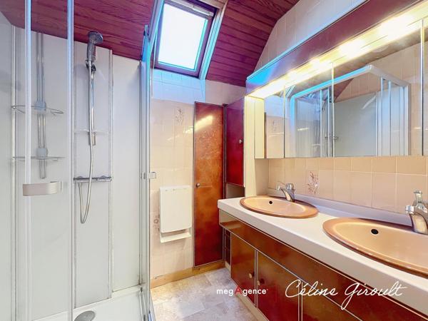 Maison à SAINT-QUENTIN-SUR-LE-HOMME, 50220 - 8 pièces 205m²