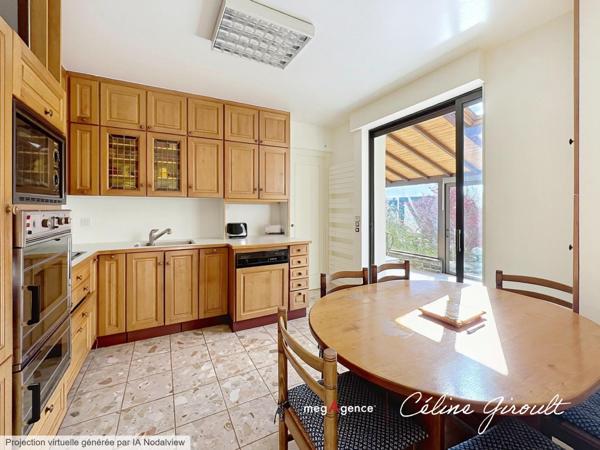 Maison à SAINT-QUENTIN-SUR-LE-HOMME, 50220 - 8 pièces 205m²