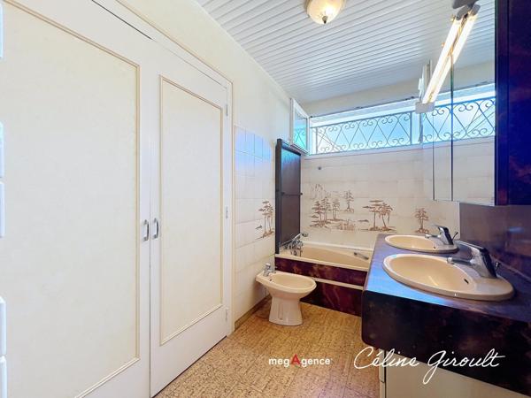 Maison à SAINT-QUENTIN-SUR-LE-HOMME, 50220 - 8 pièces 205m²