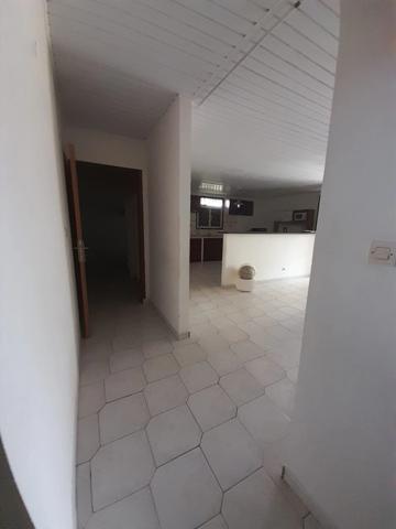 Maison avec travaux à vendre: 4 pièces (973)