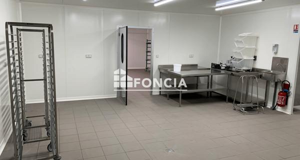 À vendre Local commercial 273 m² - Niort 79000