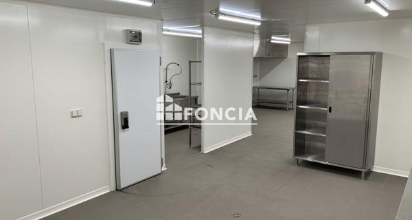 À vendre Local commercial 273 m² - Niort 79000