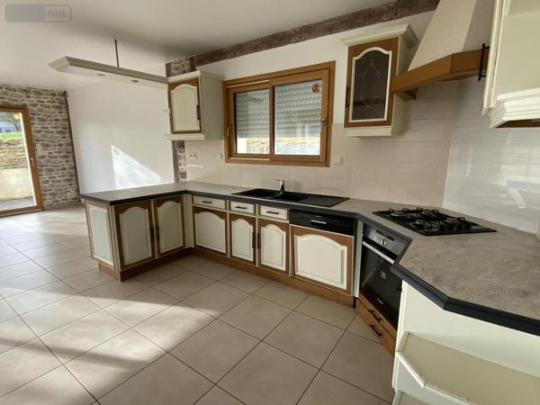 Maison à louer à La Motte dans les Côtes-d'Armor (22600), ref : 22110-L386