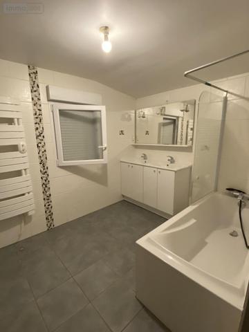 Maison à louer à La Motte dans les Côtes-d'Armor (22600), ref : 22110-L386