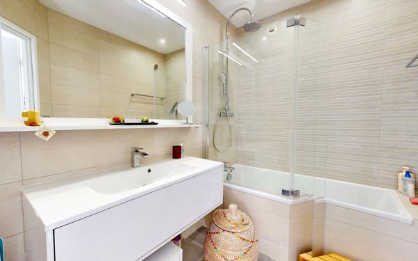 Appartement à vendre    3 pièces • 87,19 m2 Bron