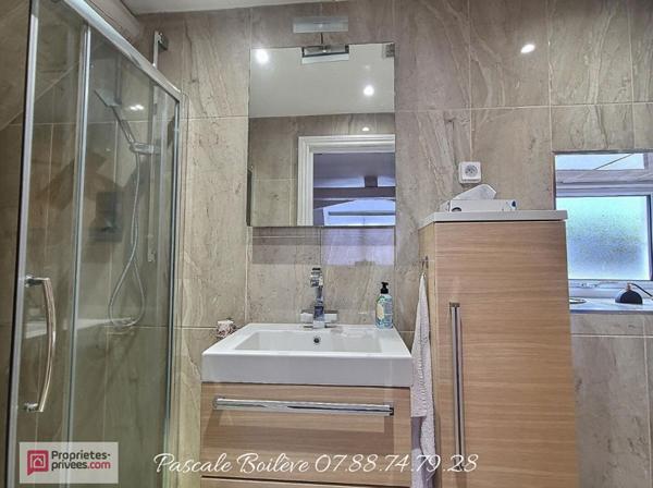 Maison  151 m²  avec  studio indépendant 34 m² - VERNANTES  (49390)