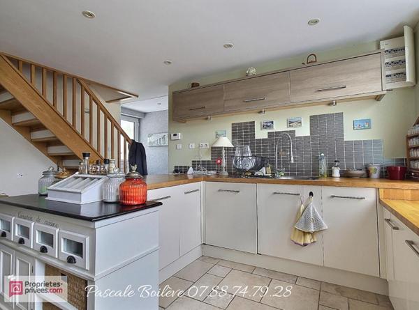 Maison  151 m²  avec  studio indépendant 34 m² - VERNANTES  (49390)