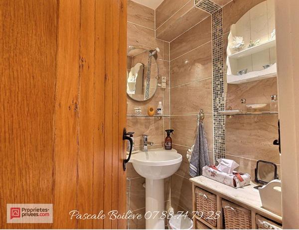 Maison  151 m²  avec  studio indépendant 34 m² - VERNANTES  (49390)