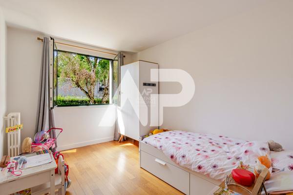 CHAVILLE La Pointe - Appartement en parfait état 470 000 € **  - Référence  685-S