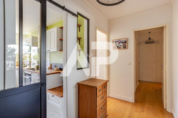 CHAVILLE La Pointe - Appartement en parfait état 470 000 € **  - Référence  685-S