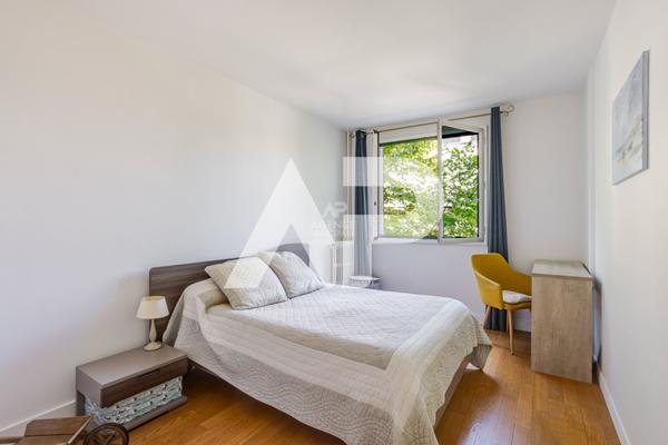 CHAVILLE La Pointe - Appartement en parfait état 470 000 € **  - Référence  685-S