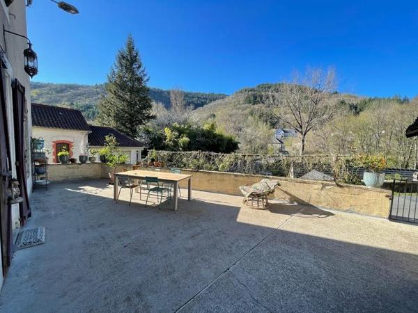 Maison à vendre |  Laval-de-Cère |  10 pièces | 171 m²