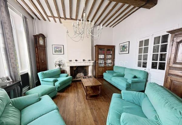 ENSEMBLE IMMOBILIER AVEC RENTABILITÉ LOCATIVE IMMÉDIATE 

Cet ensemble immobilier , composé d'une maison d'habitation de caractère  , de deux appartements loués et de boxs de stockage, vous séduira par son charme et son potentiel !

La maison d'habitation, idéale pour une famille nombreuse, a su conserver le charme de l'ancien et dispose de superbes volumes !
Au rez de chaussée, les deux halls d'entrée desservent une spacieuse cuisine aménagée et équipée donnant sur un joli jardin, une grande pièce de vie de  60 m2 , un  petit salon , une  salle à manger avec cheminée à foyer ouvert  et un  bureau.
L'espace nuit se situe au premier étage avec cinq grandes chambres parquetées, ainsi qu'une salle de bain mixte et une lingerie.
Le second étage a été aménagé en une grande salle de 80 m2 qui pourra faire office de salle de jeux ou salle de réception.

Cet ensemble vous offre une RENTABILITE LOCATIVE IMMEDIATE de  33 000 euros / an grâce à un bâtiment composé de  35 boxs de stockage et deux appartements ( un T2 et un T1) , tous dejà  loués, 
Vous pourrez également aménager des boxs supplémentaires.

L'extérieur se compose d'une grande cour en macadam et d'un jardin  de + 1000 m2 , totalement clôturé.

Cet ensemble dispose de prestations qualitatives ( chauffage au gaz de ville, menuiseries PVC double vitrage, adoucisseur ...) et vous permettra de bénéficier des  commodités de la commune ( commerces, école, collège ....) à proximité.

À seulement 1h30 en train de Paris, 20 mins de Saint Quentin et 40 mins de Cambrai, ce bien est une vraie opportunité pour un  projet de vie durable .

CONTACTEZ MOI POUR UNE VISITE !