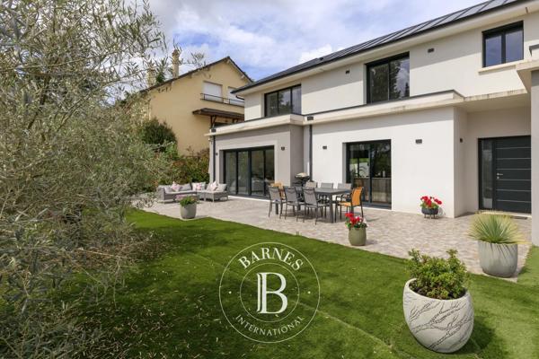 Villiers-sur-Orge, Maison 4 Chambres -  235 m² à vendre