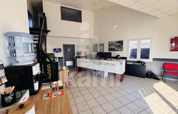 Local D'activité de 730 m²