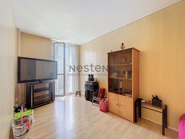 Appartement 5 pièce(s) 3 chambres 80.66m2 proche centre ville VALENTON