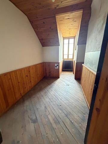 Appartement à CUZIEU, 42330 - 7 pièces 136m²