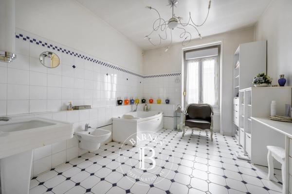 Ablon-sur-Seine, Maison 5 Chambres -  478 m² à vendre