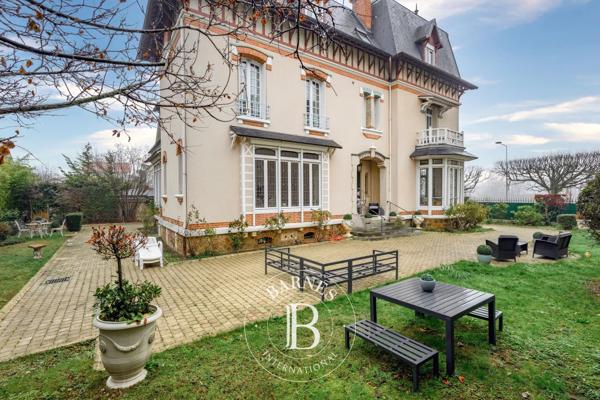 Ablon-sur-Seine, Maison 5 Chambres -  478 m² à vendre
