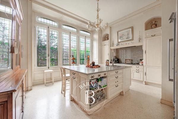 Ablon-sur-Seine, Maison 5 Chambres -  478 m² à vendre