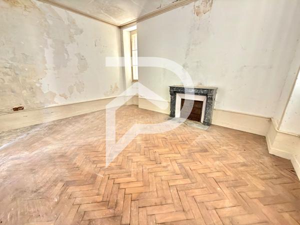 Maison 20 pièces 418.66 m2