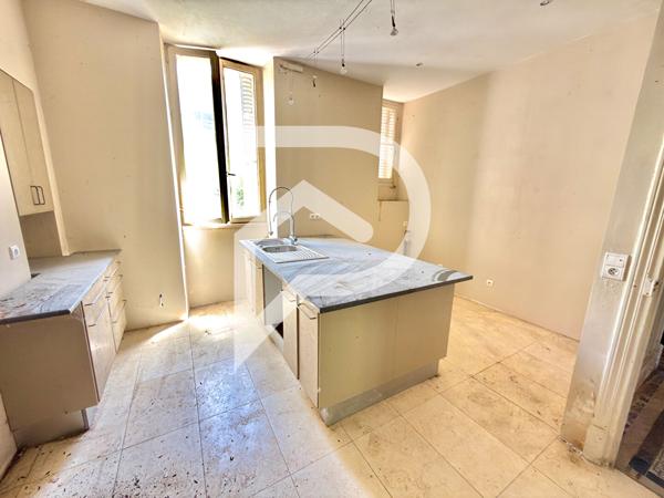 Maison 20 pièces 418.66 m2