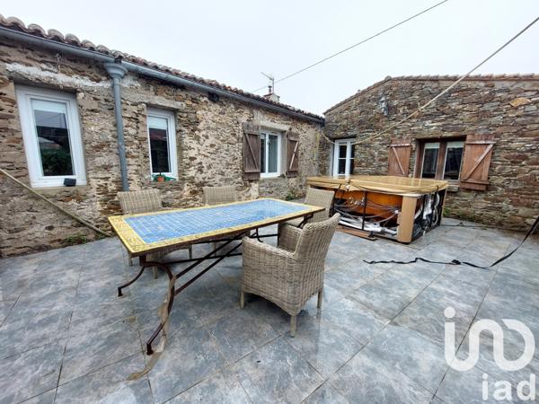 Longère 5 pièces de 313 m² à Divatte-sur-Loire (44450)