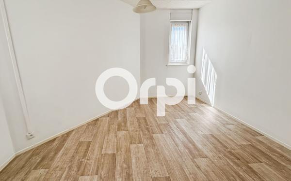 Appartement à louer    3 pièces • 83 m2 Calais