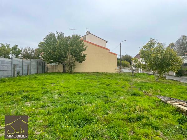 CERIZAY CENTRE-VILLE - Terrain à bâtir 538 m²
