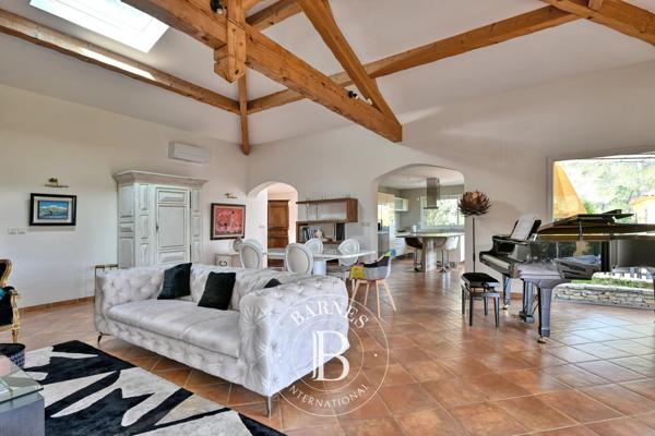 Saint-Gély-du-Fesc, Maison 6 Chambres -  300 m² à vendre