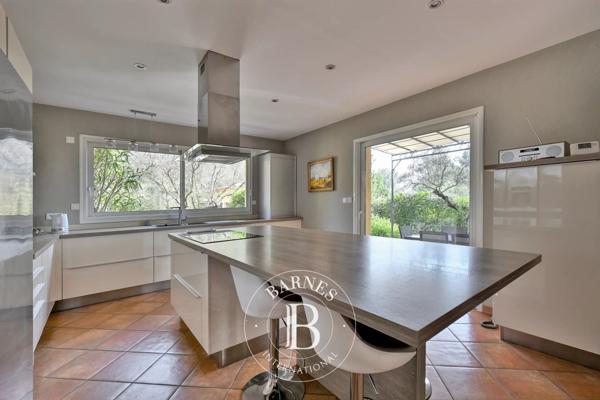 Saint-Gély-du-Fesc, Maison 6 Chambres -  300 m² à vendre
