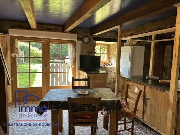 Corps de ferme La Salvetat Peyrales 128 m², 3 ch, grange, hangar sur 18 881 m² de terrain