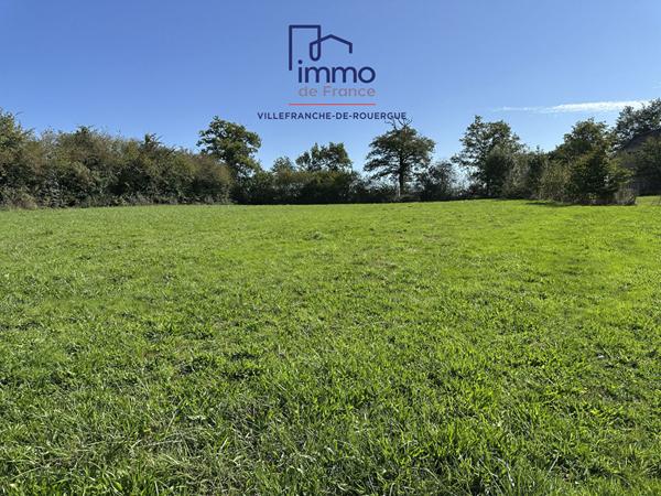 Corps de ferme La Salvetat Peyrales 128 m², 3 ch, grange, hangar sur 18 881 m² de terrain