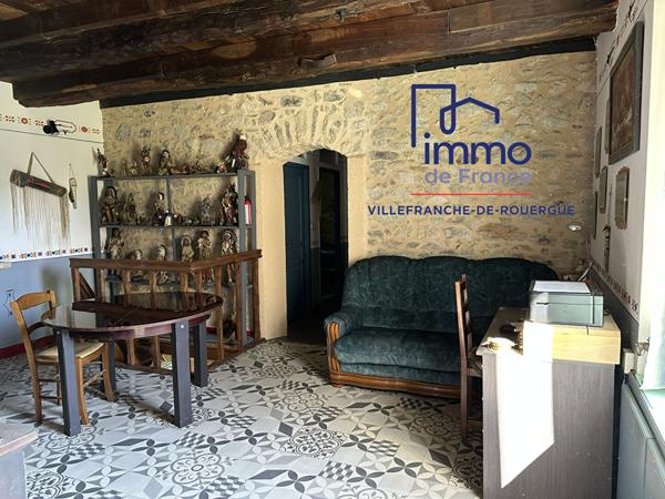 Corps de ferme La Salvetat Peyrales 128 m², 3 ch, grange, hangar sur 18 881 m² de terrain