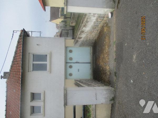 A EPPEVILLE (80400),  Une maison d'habitation  sur sous sol , de plain pied